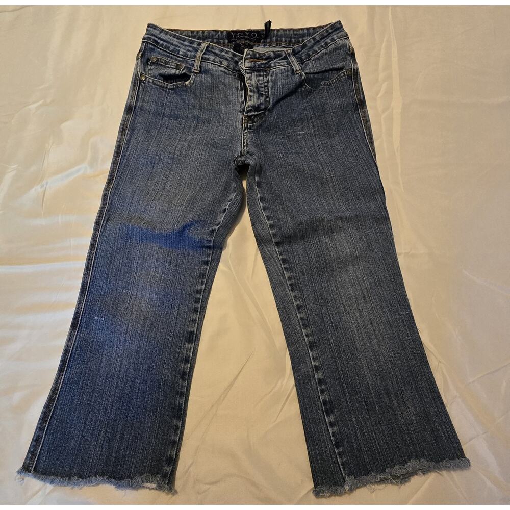 Vintage YoYo Denim Capris Size 9/10 Raw Edge • Button/Zipper Closure. Good Cond.